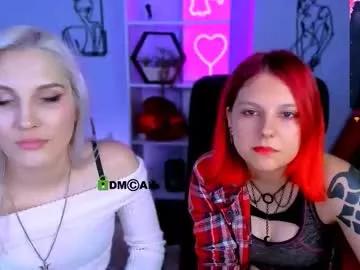 Discover our girls online shows and discover the company of countless livestreamers, with stunning shapes, sex toys and more.