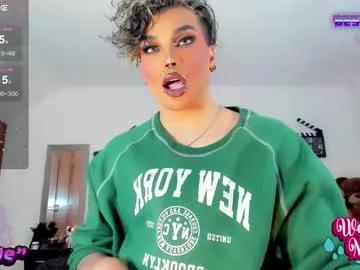 jujubee_lander from Chaturbate