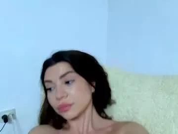 jullyenn from Chaturbate
