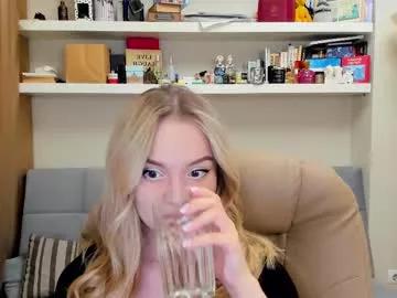 kara_smith_ from Chaturbate