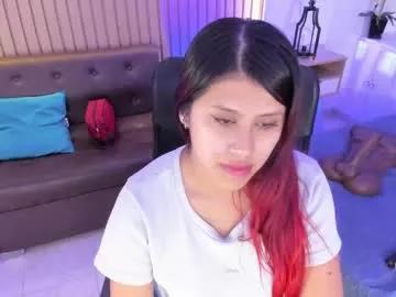 Discover our girls online shows and discover the company of countless livestreamers, with stunning shapes, sex toys and more.