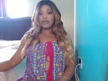 kelliecapri from Chaturbate