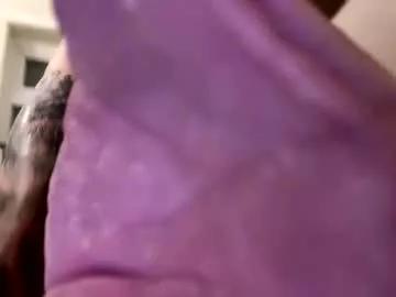 kellyb23 from Chaturbate