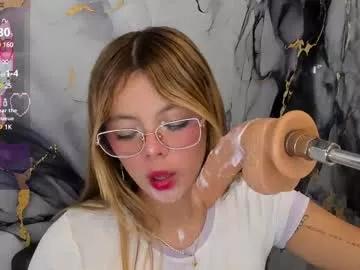 Discover our girls online shows and discover the company of countless livestreamers, with stunning shapes, sex toys and more.