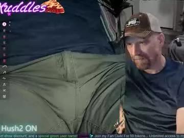 kenkuddles from Chaturbate