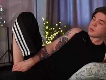 kennethwhale from Chaturbate