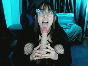 kiizzukyuwu from Chaturbate
