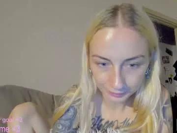 kiki_cute__ from Chaturbate