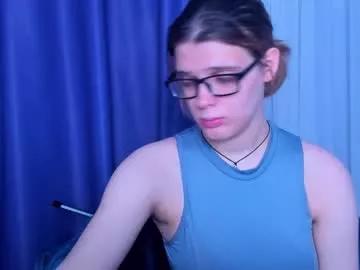 kiki_krash from Chaturbate