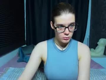 kiki_krash from Chaturbate