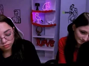 kiki_swan from Chaturbate