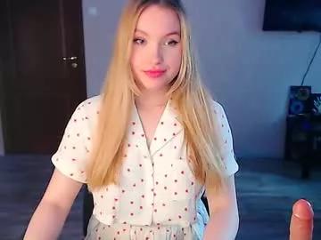 kikies_ from Chaturbate