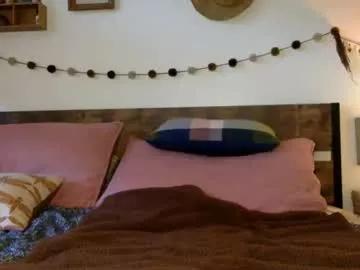 kikiraebabyy from Chaturbate