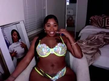kimmyluxx from Chaturbate