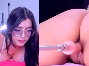 kinky_cloe from Chaturbate