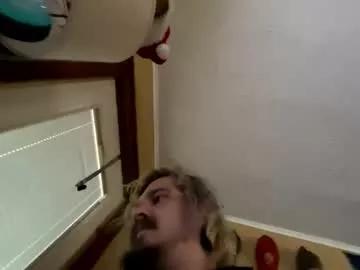 kinkybiguy14 from Chaturbate