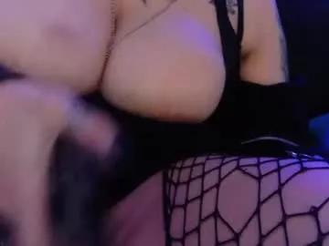 kinkypinkyplay2 from Chaturbate