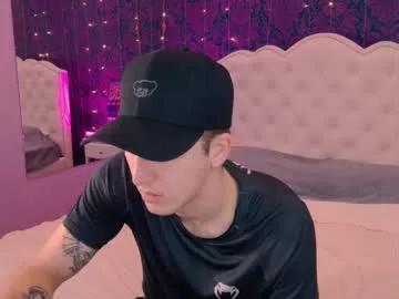 kiskakurt from Chaturbate