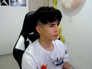 kiss_whitee from Chaturbate is Freechat