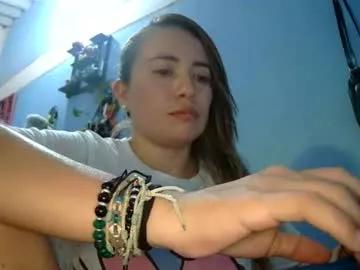 kissmelovejummy from Chaturbate