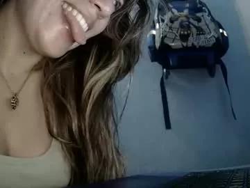 Kissmelovejummy webcams show profile image 