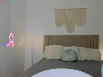 l1ttle_angel__ from Chaturbate