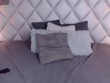 lalycastro from Chaturbate
