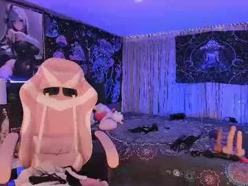 lanakyutt from Chaturbate