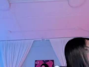 laraa_rous from Chaturbate