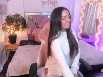 laraa_tay from Chaturbate