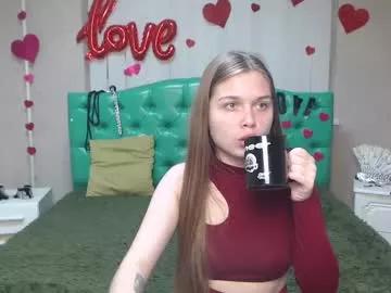 larapika from Chaturbate