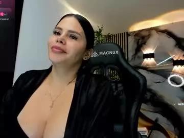 lararoberts_ from Chaturbate
