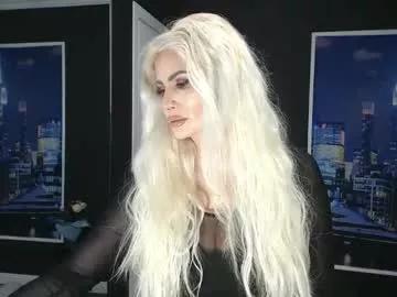 laras_moans from Chaturbate
