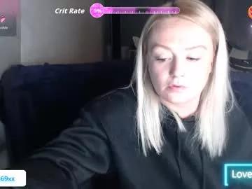 Laurynrox webcams show profile image 