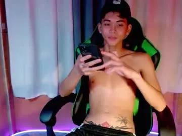 leemoreno18 from Chaturbate