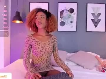 leslie_kourtrey from Chaturbate