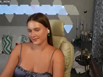 lesliekorfs from Chaturbate