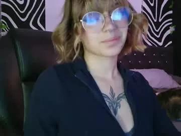 lessboobs_gh from Chaturbate