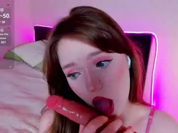 lexxxxxxi from Chaturbate