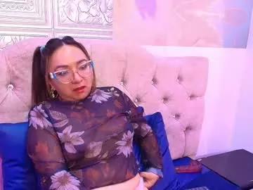 leyla_smithh from Chaturbate