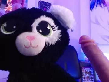 lilcandy19 from Chaturbate
