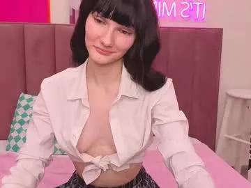 lili_flowerr from Chaturbate