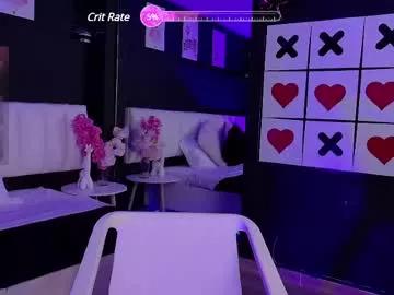 Discover our girls online shows and discover the company of countless livestreamers, with stunning shapes, sex toys and more.