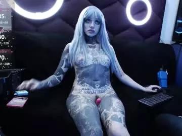 Discover our girls online shows and discover the company of countless livestreamers, with stunning shapes, sex toys and more.