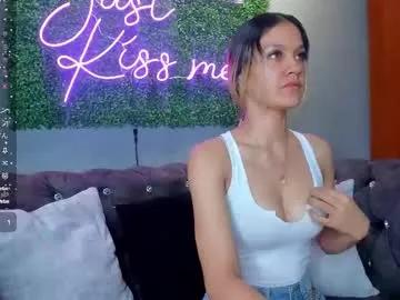 lillymaxwell from Chaturbate