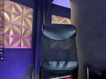 lillymaxwell from Chaturbate