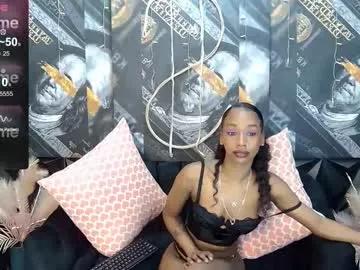 lilmissbaddy from Chaturbate