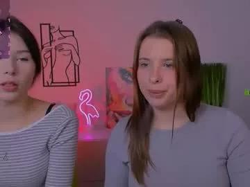 Discover our girls online shows and discover the company of countless livestreamers, with stunning shapes, sex toys and more.