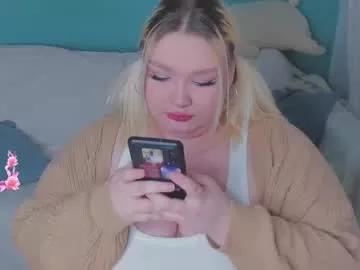 lilybelll from Chaturbate