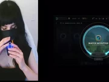 lilythrone from Chaturbate